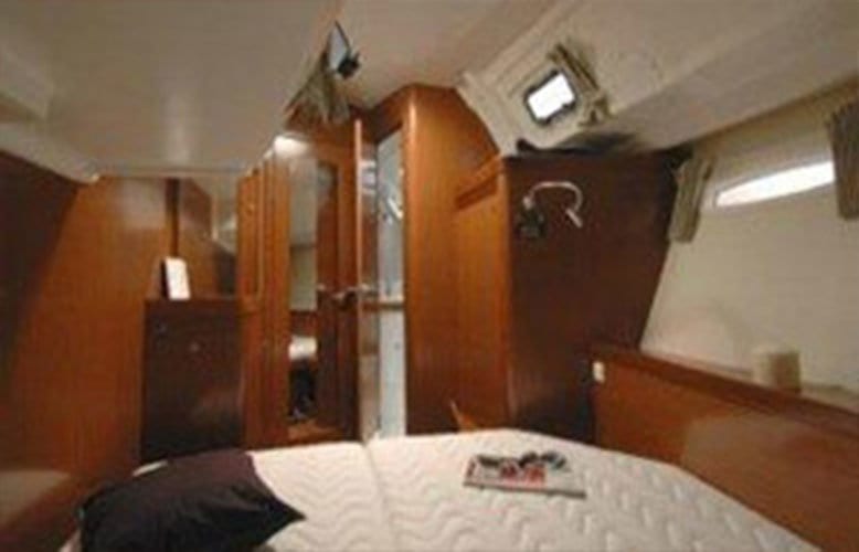 private room with ensuite on the boat 