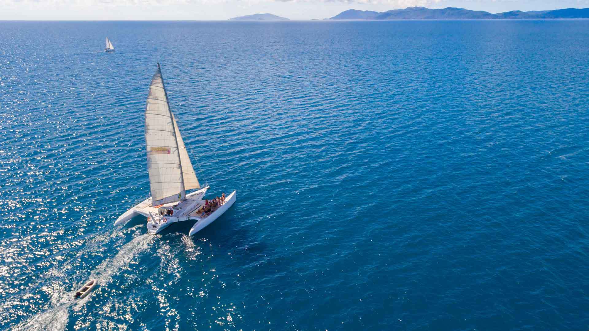 Avatar Whitsundays 2 Day 2 Night Backpacker Sailing Tour