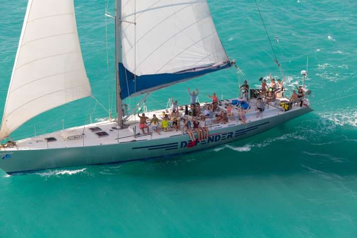 british defender whitsundays tour