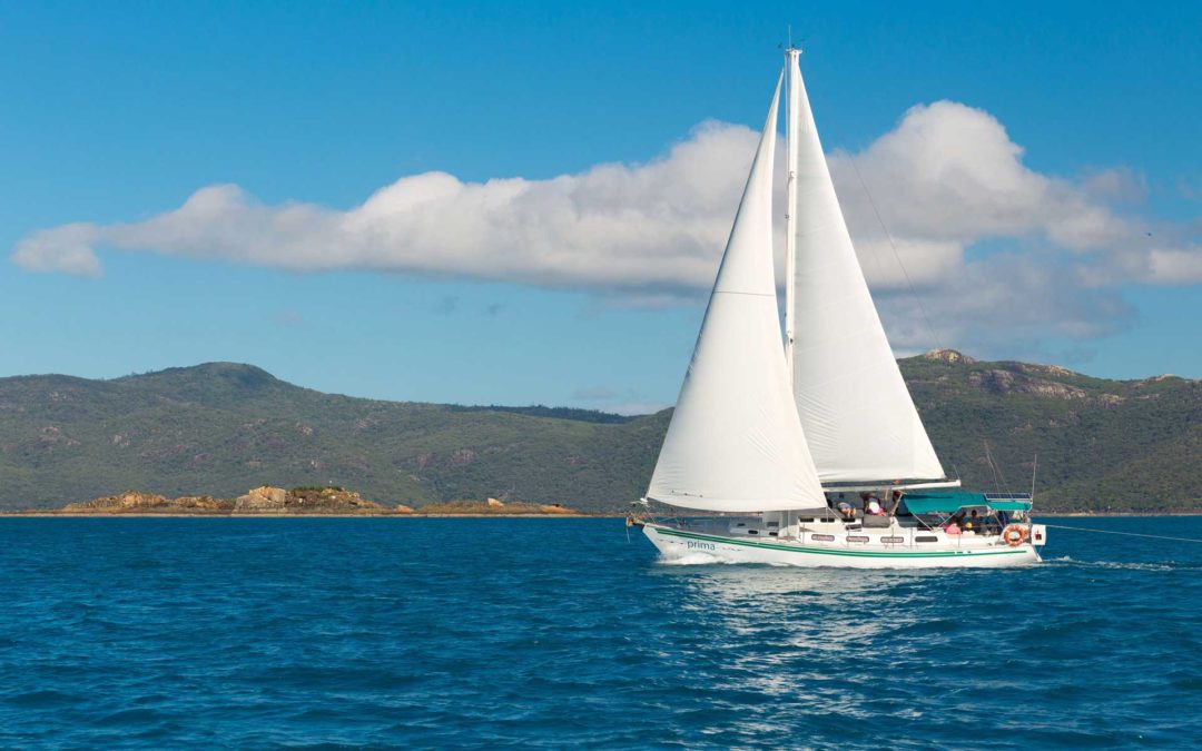 Prima Whitsundays Islands Sailing Tour