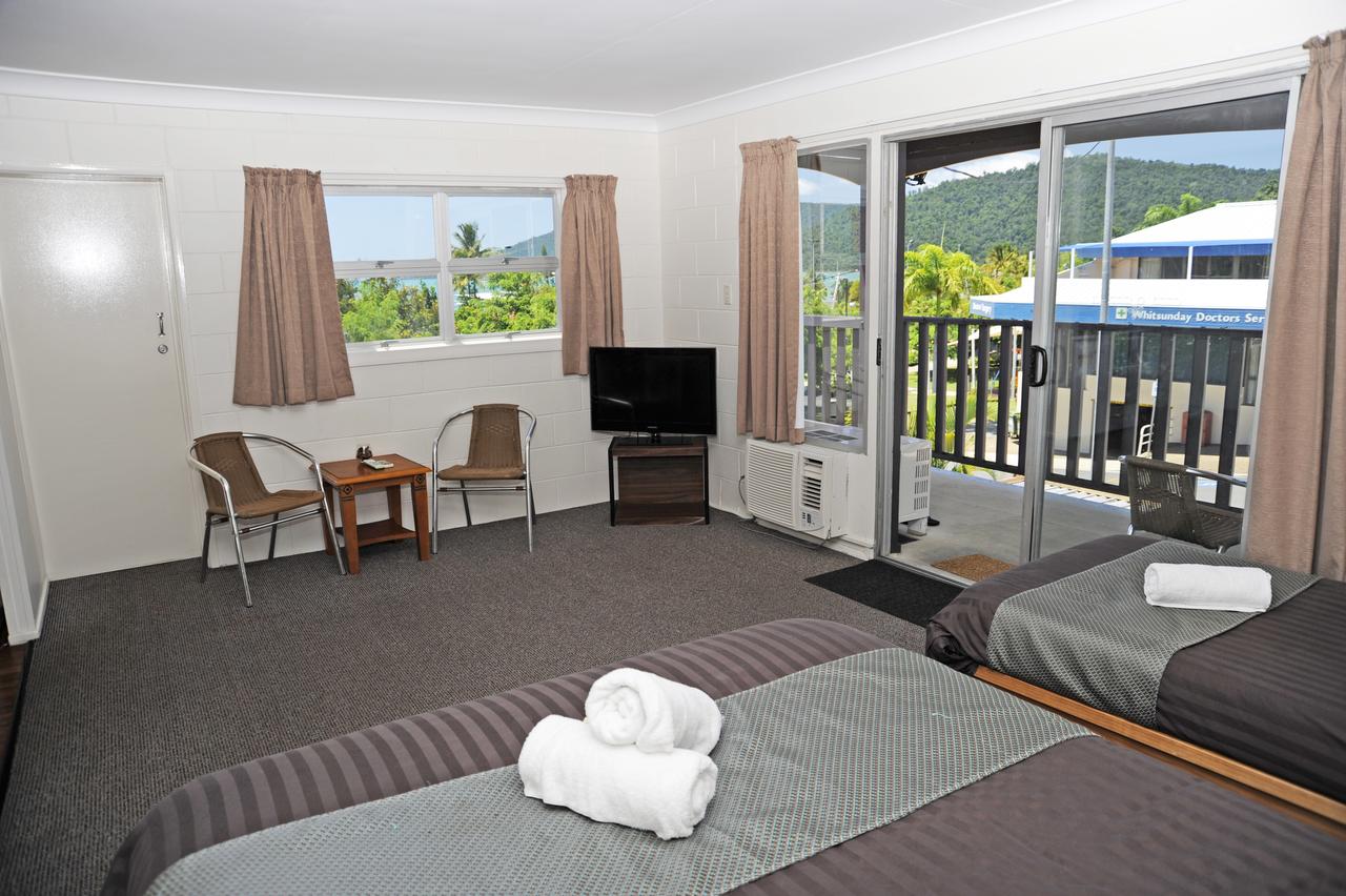 Colonial Court Beachfront Motel & Holiday Stay Airlie Beach