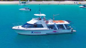 Whitehaven Xpress day tour from Airlie beach