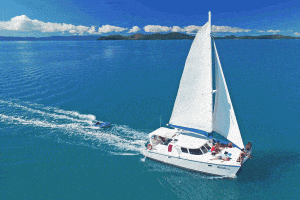 Cheapest Whitsundays Boat Hire Catamaran FEATURED