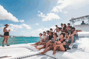 The best Whitsunday Luxury Yacht Charter available