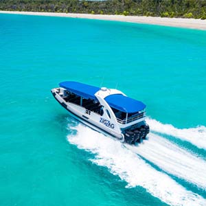 ZigZag Whitsundays Day Tour Passing Whitehaven Beach 