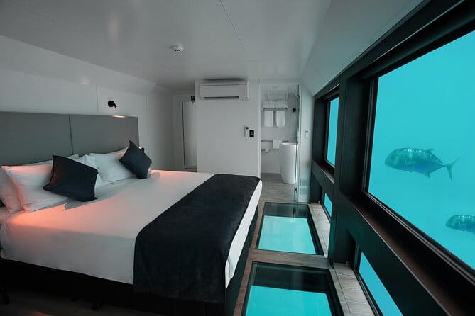 Reefsuite underwater room Great Barrier Reef Accommodation