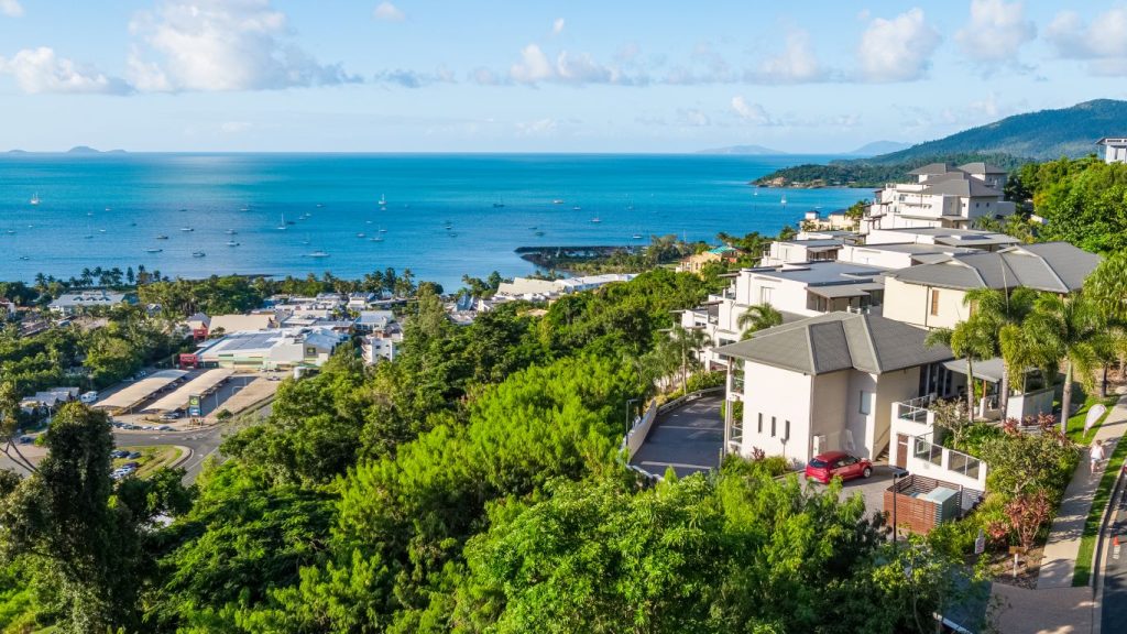 Whitsunday Refections Luxury Accommodation in Airlie Beach (Medium)