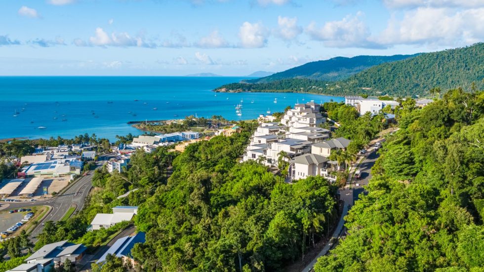 Luxury Apartments Airlie Beach Whitsunday Reflections