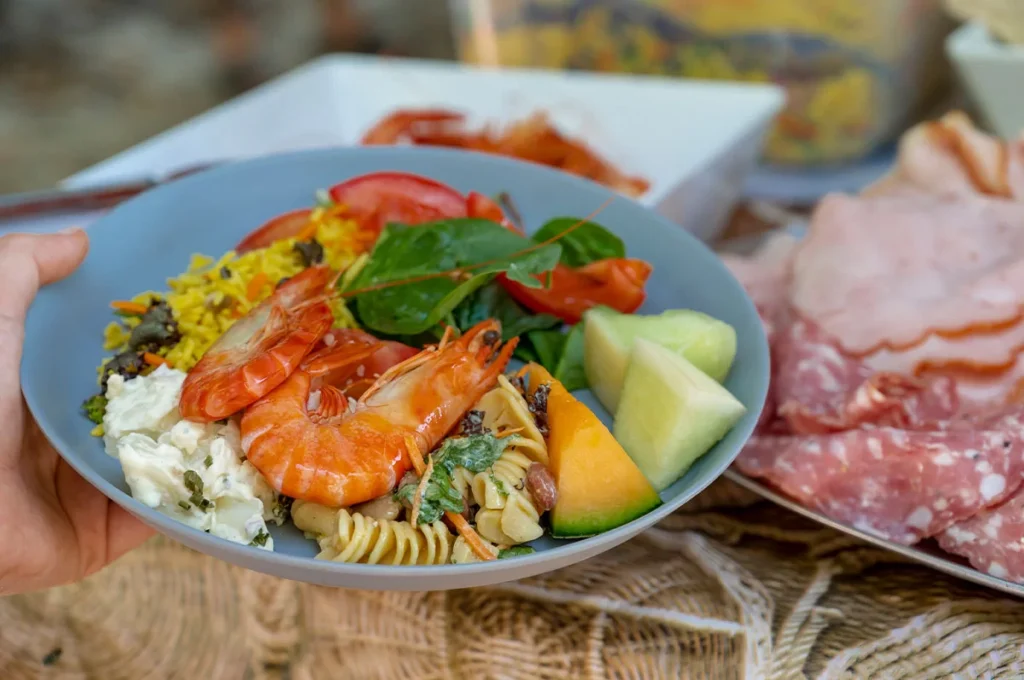 lunch-on-big-fury-whitsundays-day-tour