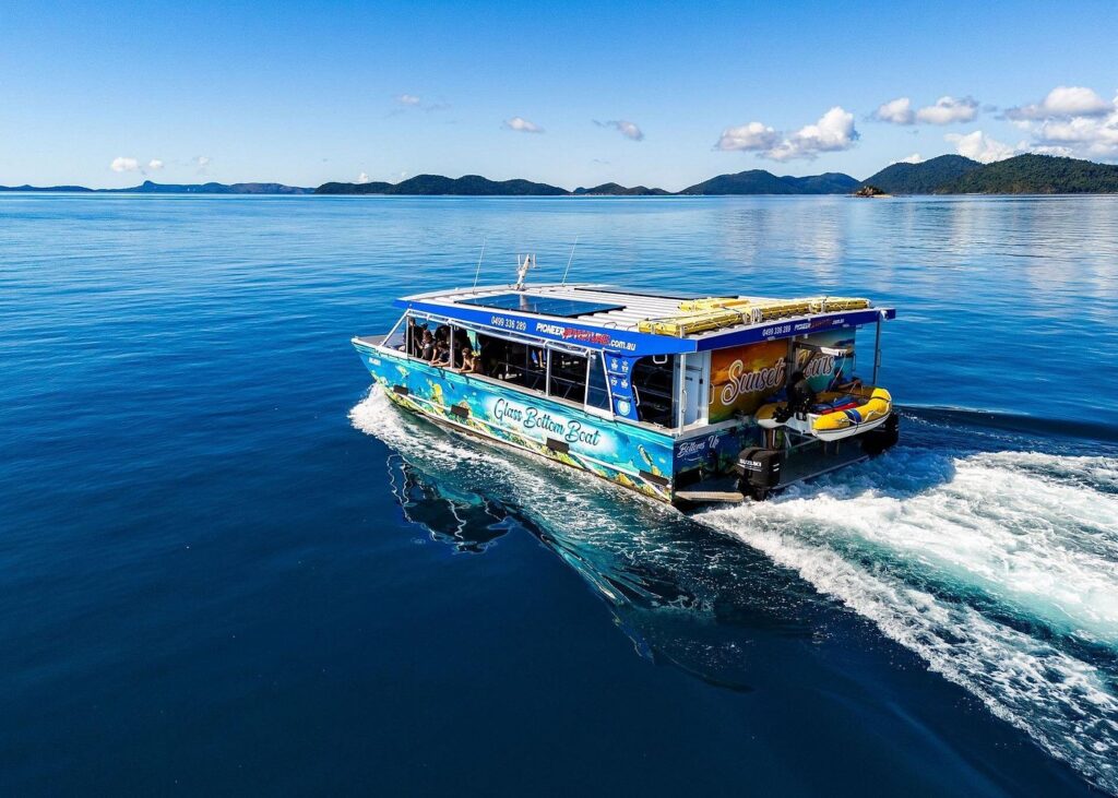 Airlie Beach Glass Bottom Boat (1) Airlie Beach Glass Bottom Boat Tour